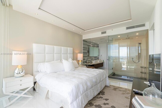 Building Photo - 1100 Biscayne Blvd