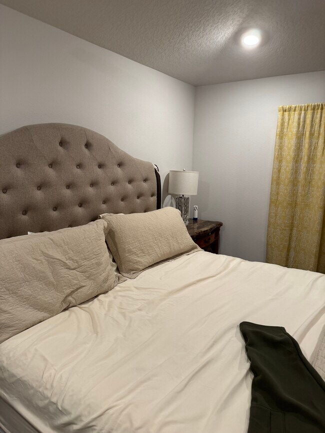 Building Photo - 29 Postman Ln