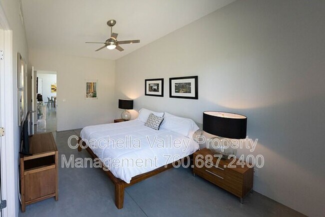 Building Photo - 2722 Alexander Club Dr