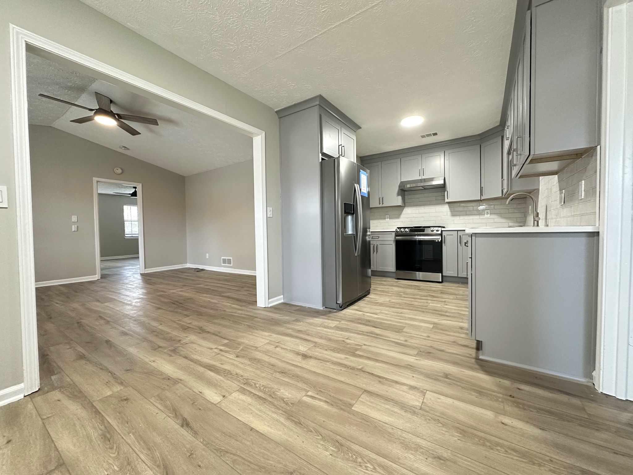 Building Photo - 572-574 Wedgewood Dr