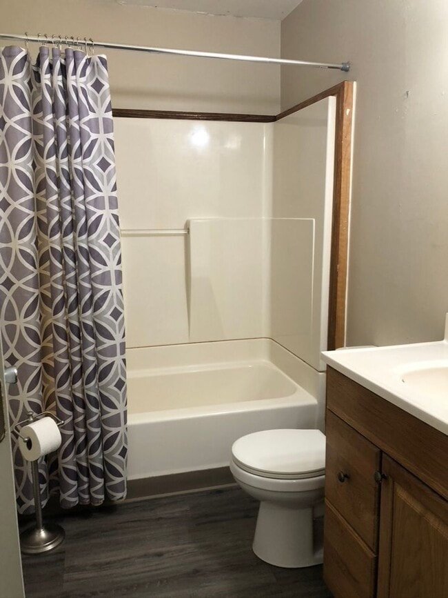 Building Photo - Newly remodeled - 1 bed - 1 bath off Rosie Creek