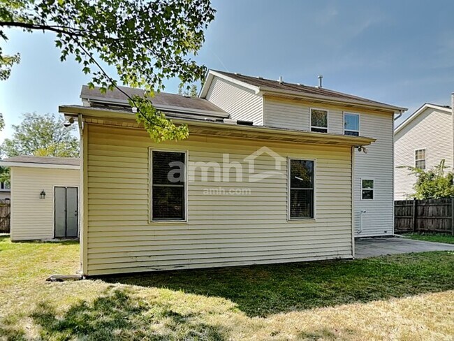 Building Photo - 5301 Meadowbrook St