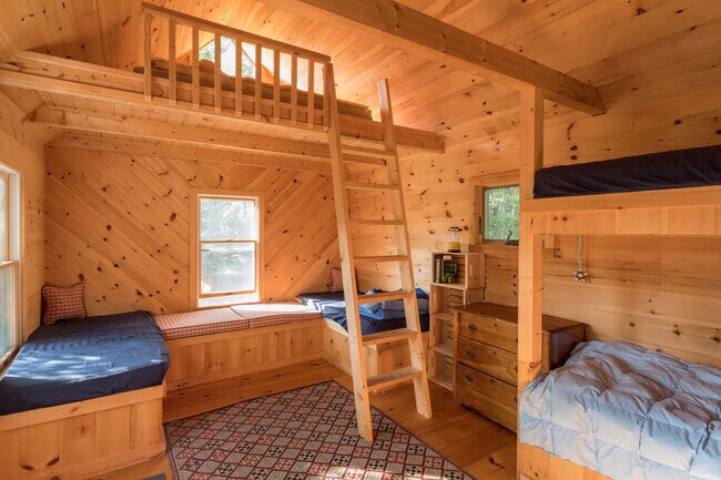 Building Photo - 378 Mill Rd