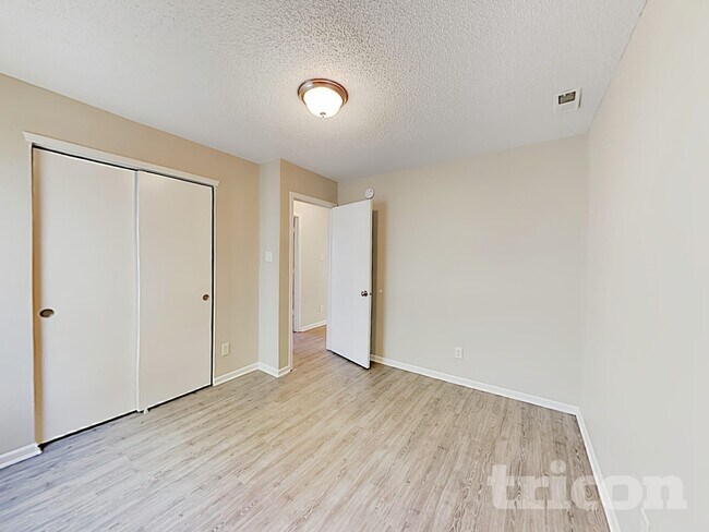 Building Photo - 1826 Blue Pine Ln