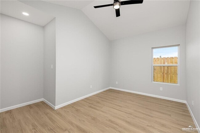 Building Photo - 2700 Mockingbird Rd