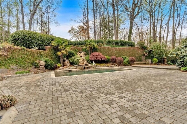 Building Photo - 115 Mount Paran Ridge