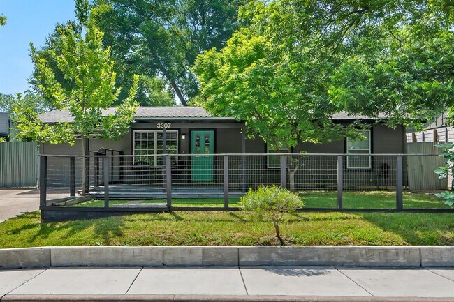 Primary Photo - 3307 Garden Villa Ln