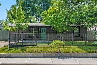 Building Photo - 3307 Garden Villa Ln