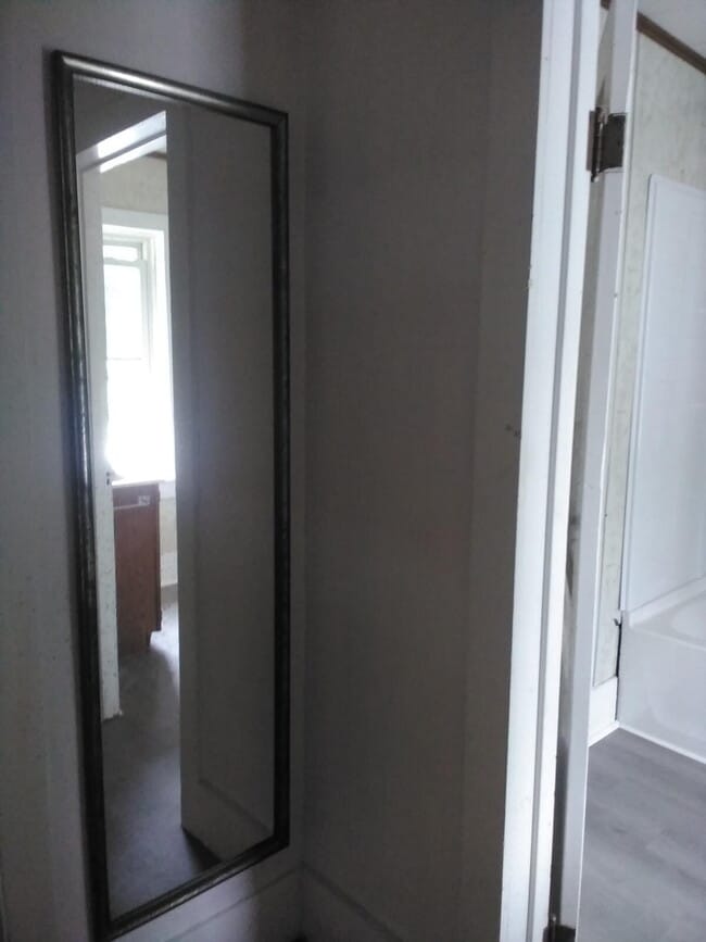 Building Photo - Discover your new home in the picturesque setting of Dalmatia, PA!