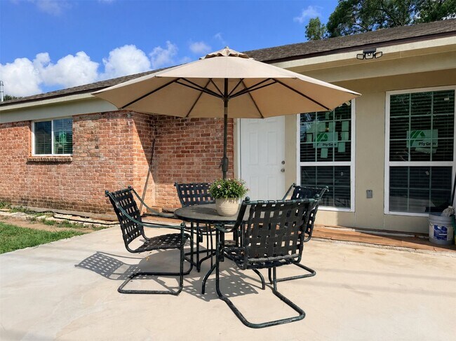Building Photo - 10715 Carvel Ln