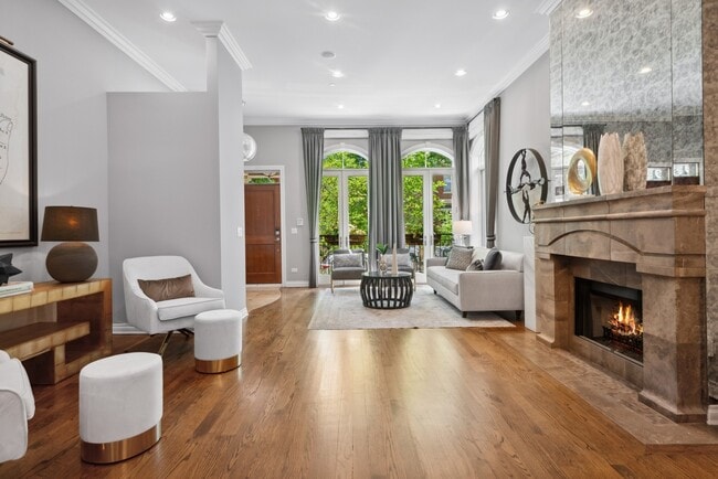 Building Photo - 1925 N Bissell St