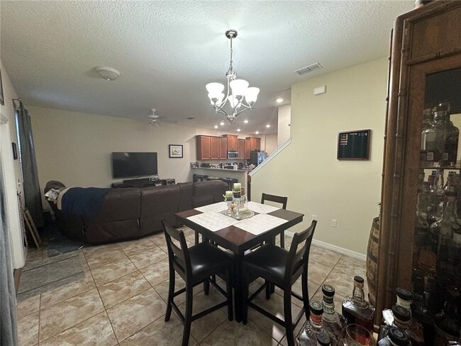 Building Photo - 14885 Evergreen Oak Loop