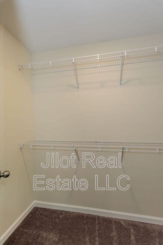 Building Photo - 2015 Oak Park Ln