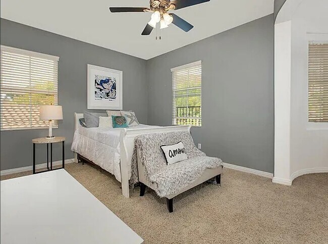Building Photo - 15374 Falcon Crest Ct