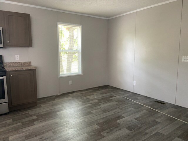 Building Photo - 34 Birch Ct