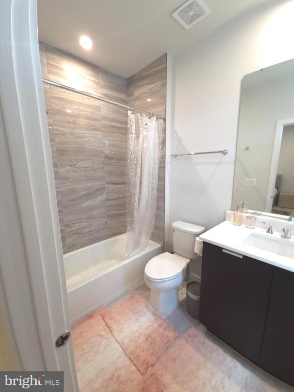 Building Photo - 43433 Wilcox Terrace