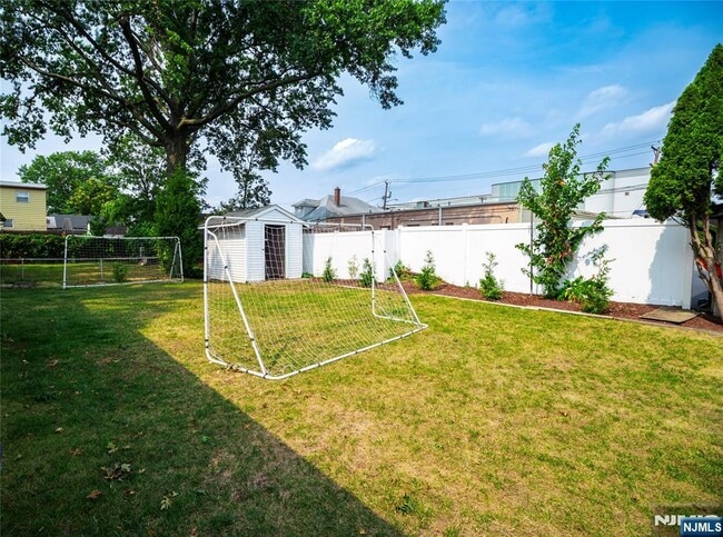 Building Photo - 29 13th
