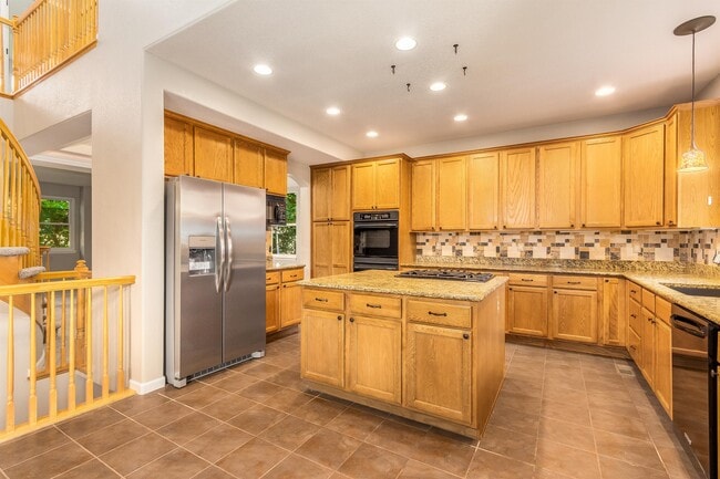 Building Photo - 8700 Triple Crown Dr
