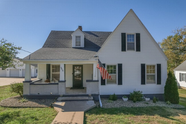 Primary Photo - 5410 Simpson St
