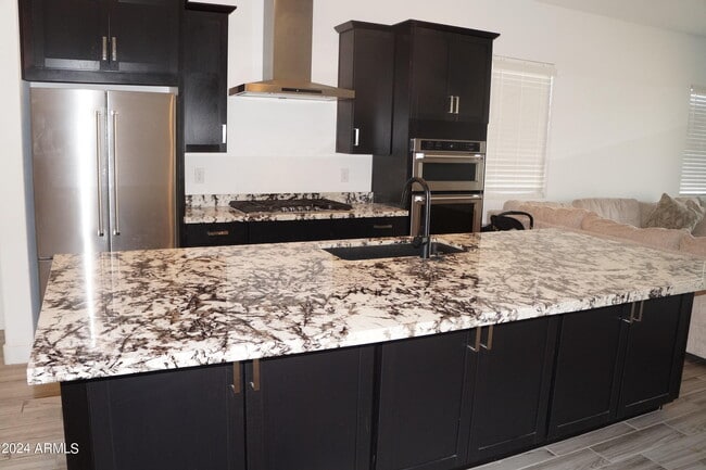 Building Photo - 10864 W Marshall Ave