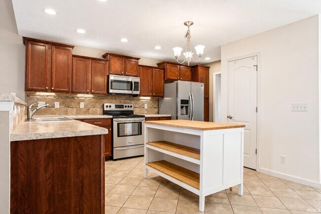 Building Photo - 3937 Amethyst Dr