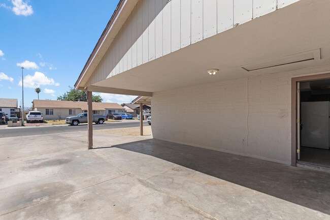 Building Photo - 7422 W Turney Ave