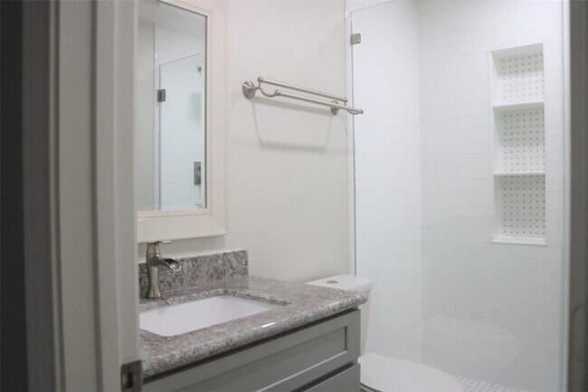 Building Photo - 21330 Park Tree Ln