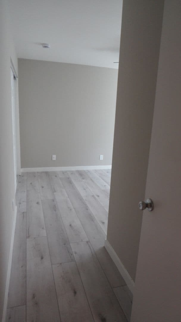Building Photo - Beautiful Remodeled Single Story 4 BR 2 BA Home With 3 Car attached Garage