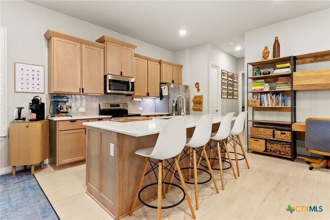 Building Photo - 874 Casetta Trl