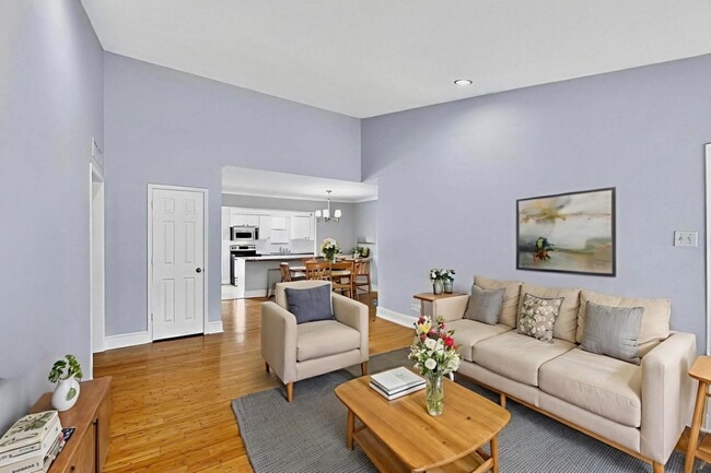 Building Photo - 7736 Meadow Rd