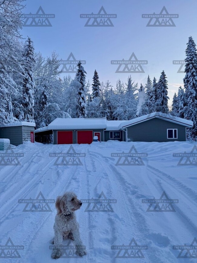 Building Photo - Charming Pet-Friendly 3-Bedroom Home with Garage & Wood Stove – North Pole