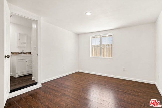 Building Photo - 2746 Santa Anita Ave