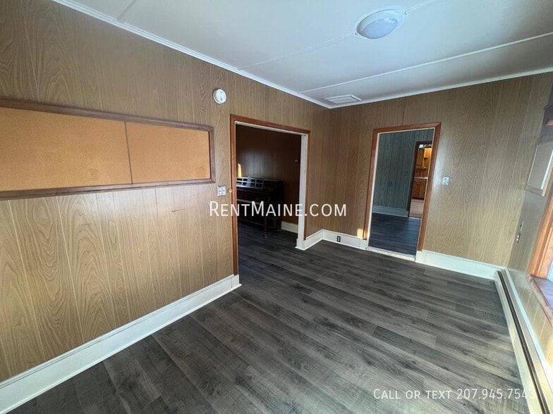 Building Photo - 5 Grove St