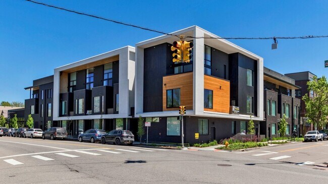 Building Photo - 90 S Logan St