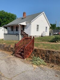 Building Photo - 113 S 2nd St