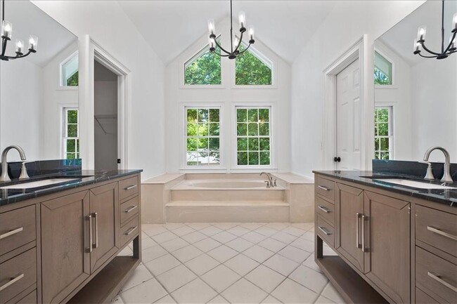 Building Photo - 2120 Skyland Cove Ln SW
