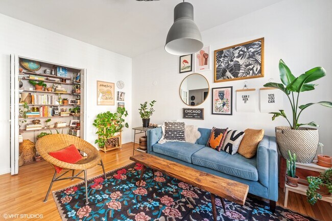 Building Photo - 3429 W Shakespeare Ave