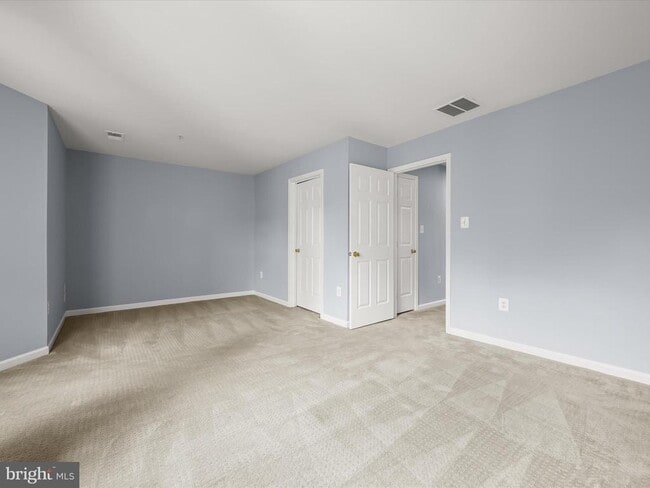 Building Photo - 4243 Begonia Dr