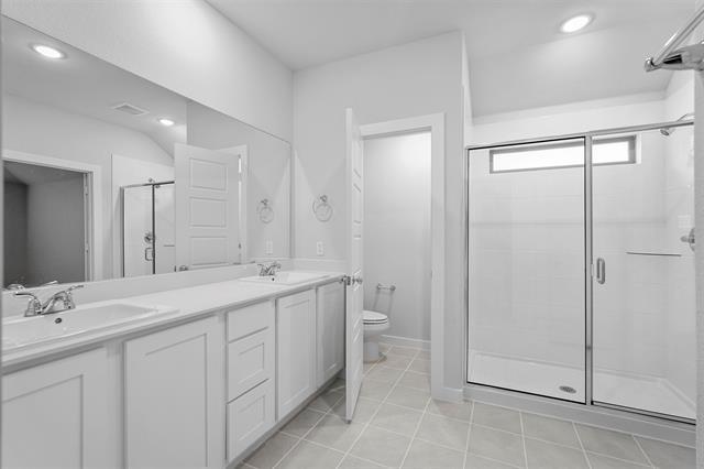 Building Photo - 350 Arcane St