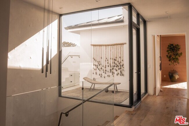 Building Photo - 6546 Colgate Ave