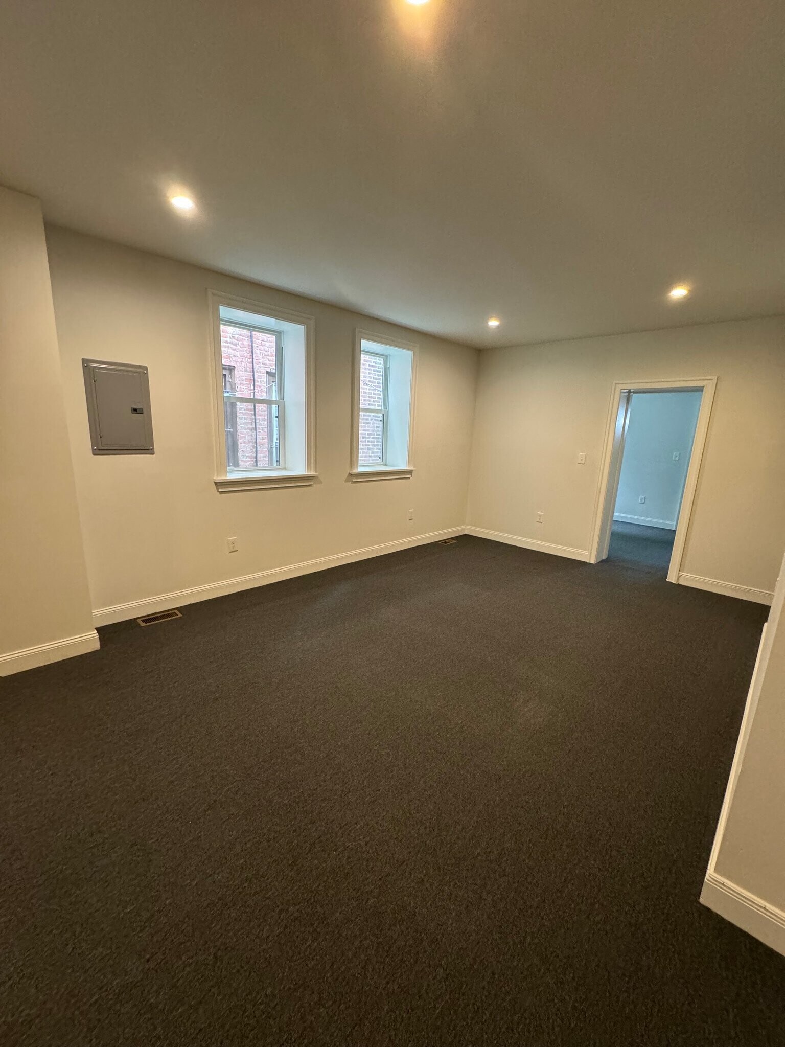 Building Photo - 4049 Spruce St