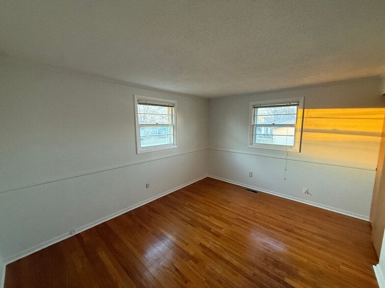 Building Photo - 3415 Collegiate Ct