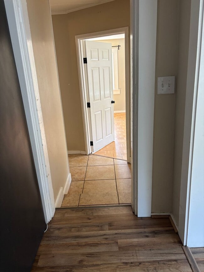Building Photo - Cute Updated Home in Newberg