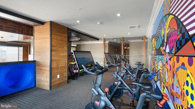 Building Photo - 235 N Christopher Columbus Blvd