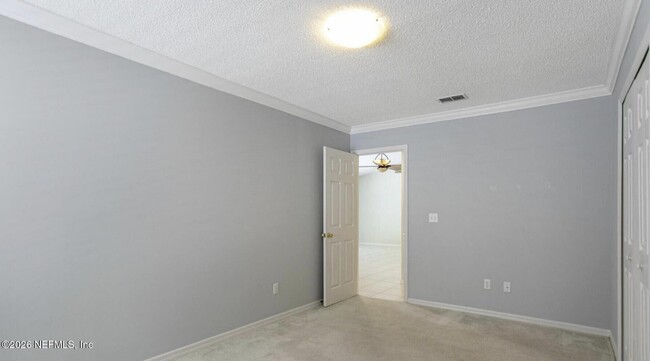 Building Photo - 13031 Chets Creek Dr N