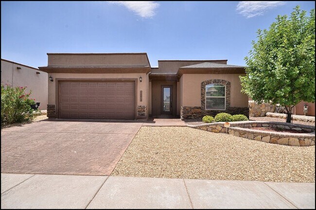 Building Photo - Fantastic home