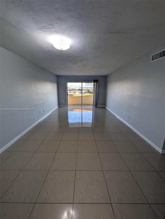 Building Photo - 7410 SW 82nd St