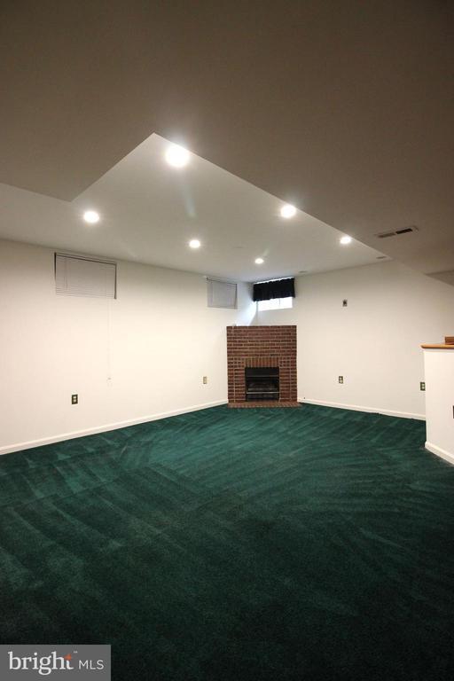 Building Photo - 14015 Wood Rock Way