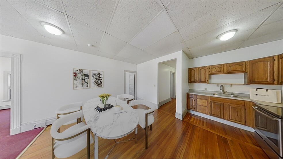 Building Photo - 1536 Tremont St