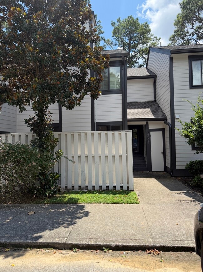 Building Photo - 2421 Dove Pl